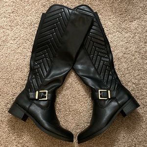 NEW 7 1/2 black boots